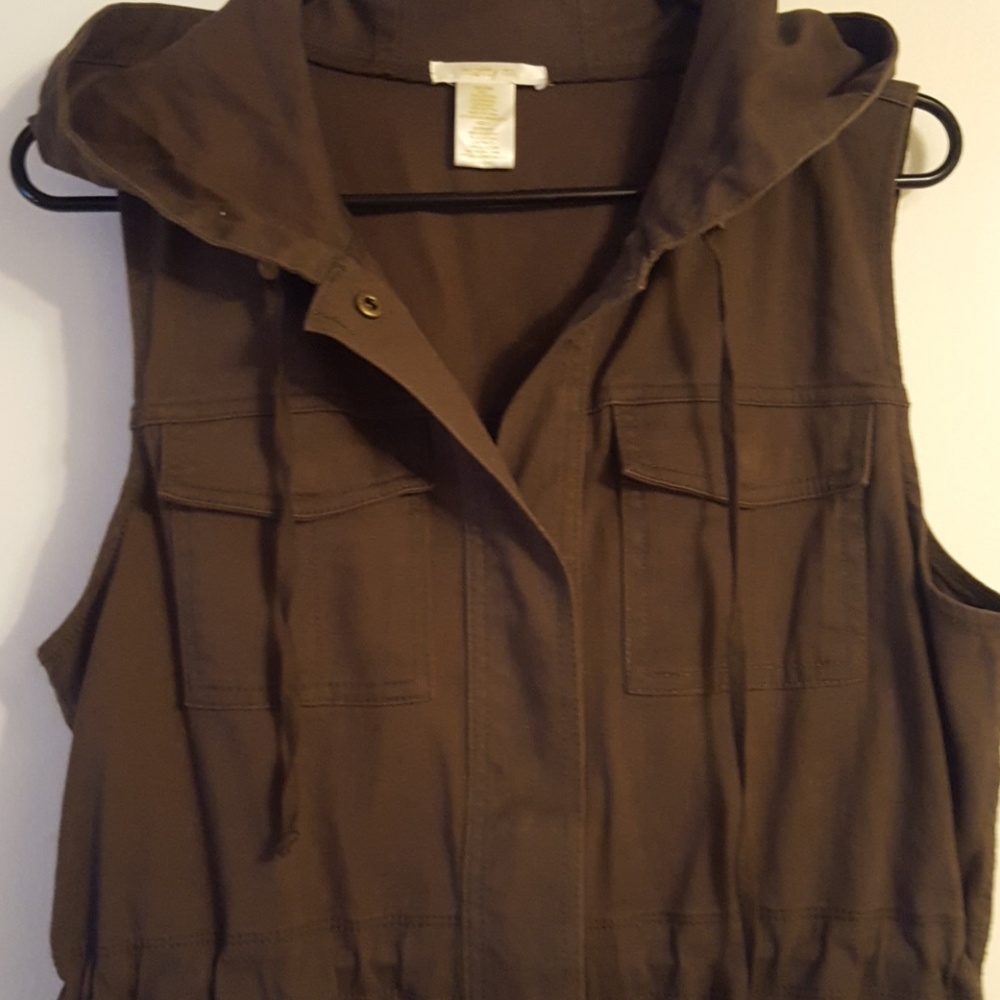 NWOT Khaki Hooded Vest - Picture 2 of 6